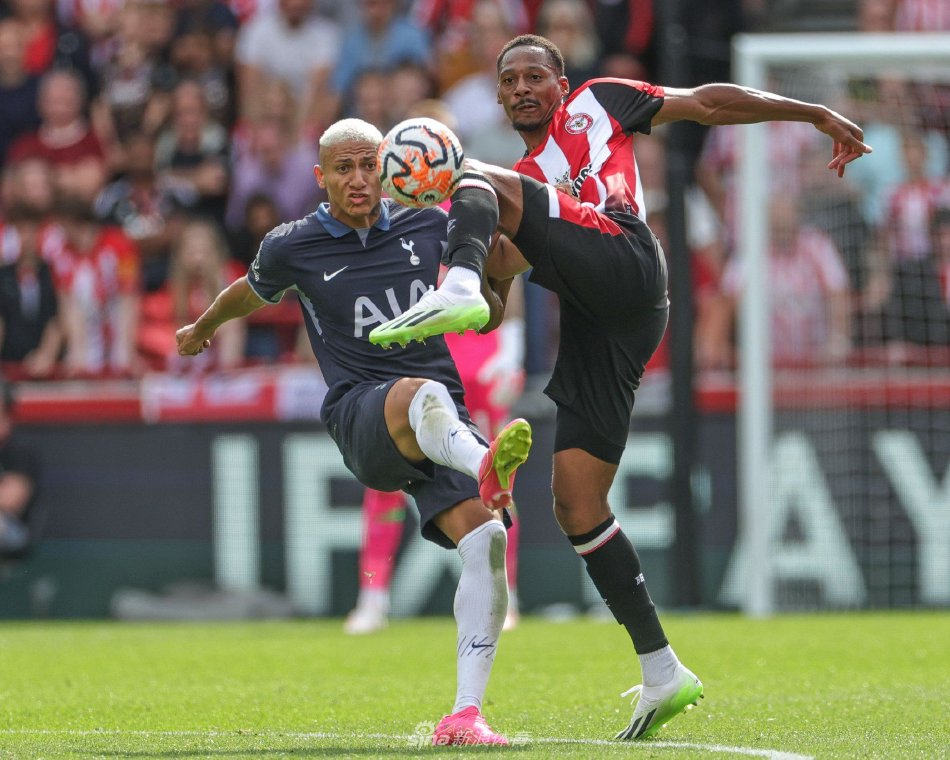 在社交平台 在社交平台