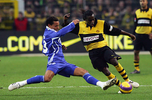 浓眉在内线 浓眉在内线