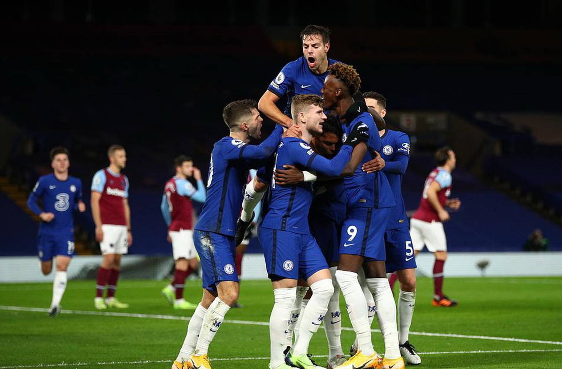 定下基调 定下基调